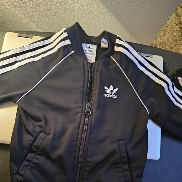 Boys Adidas jacket - Picture 4 of 4